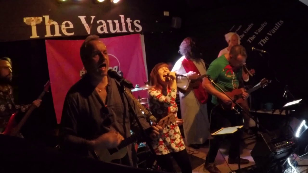 Plucking Different Whats Up at Cirencester Vaults December 2019 YouTube