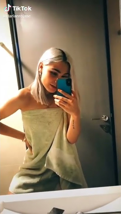 Darían rojas se quita la ropa 🧡💛🤭🤩🤩🤒😷