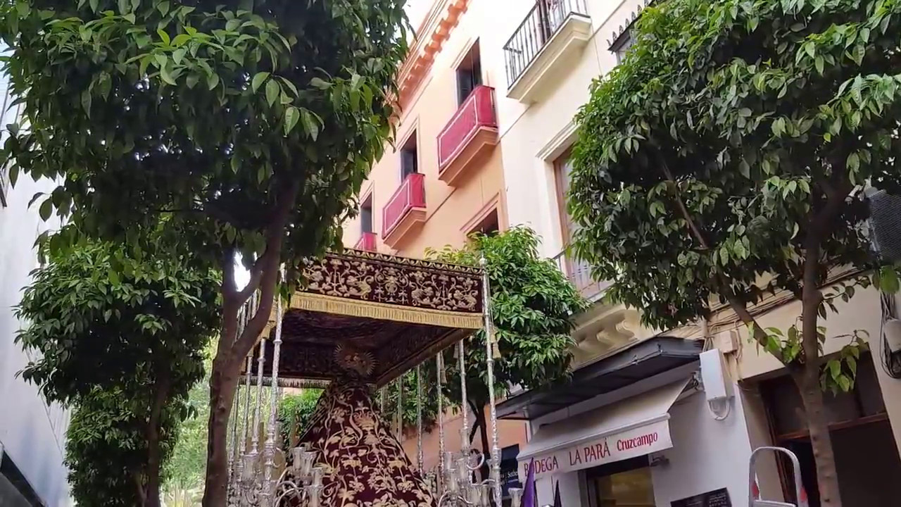 sevilla fc Palio de María Stma. de la victoria por la calle Barcelona - Jueves Santo 2017