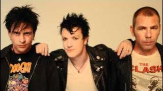 Download lagu The Living End - Putting You Down