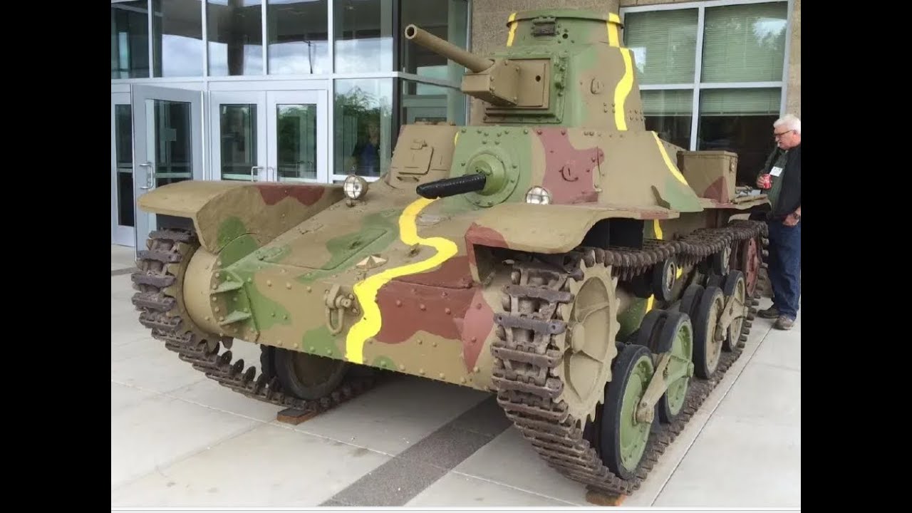 ビアク島で戦った95式軽戦車 レストア映像 - YouTube