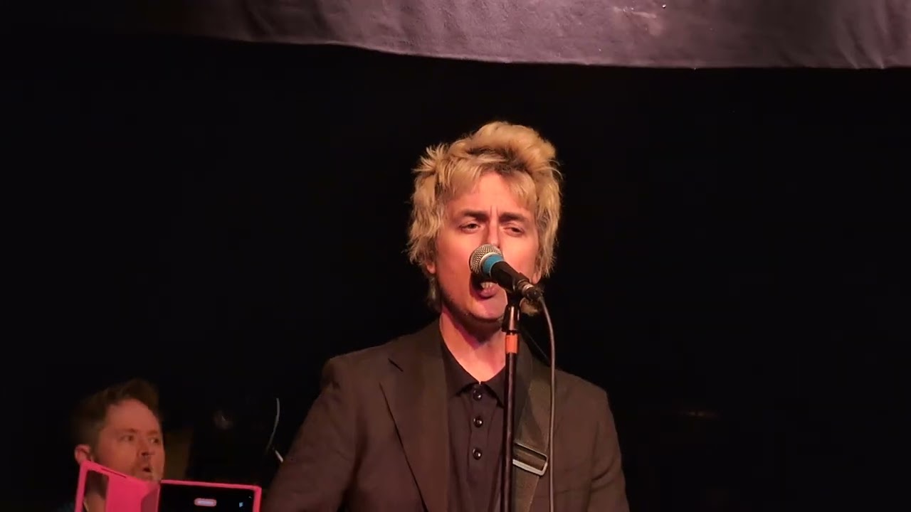 Coverups O2 Academy Islington 15th January 2025 - Dancing with Myself