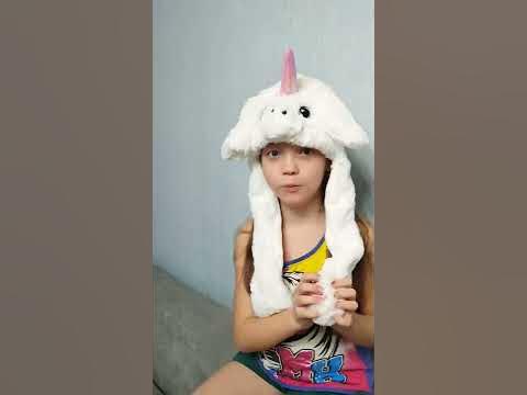 Шапка с двигающимися ушами - YouTube
