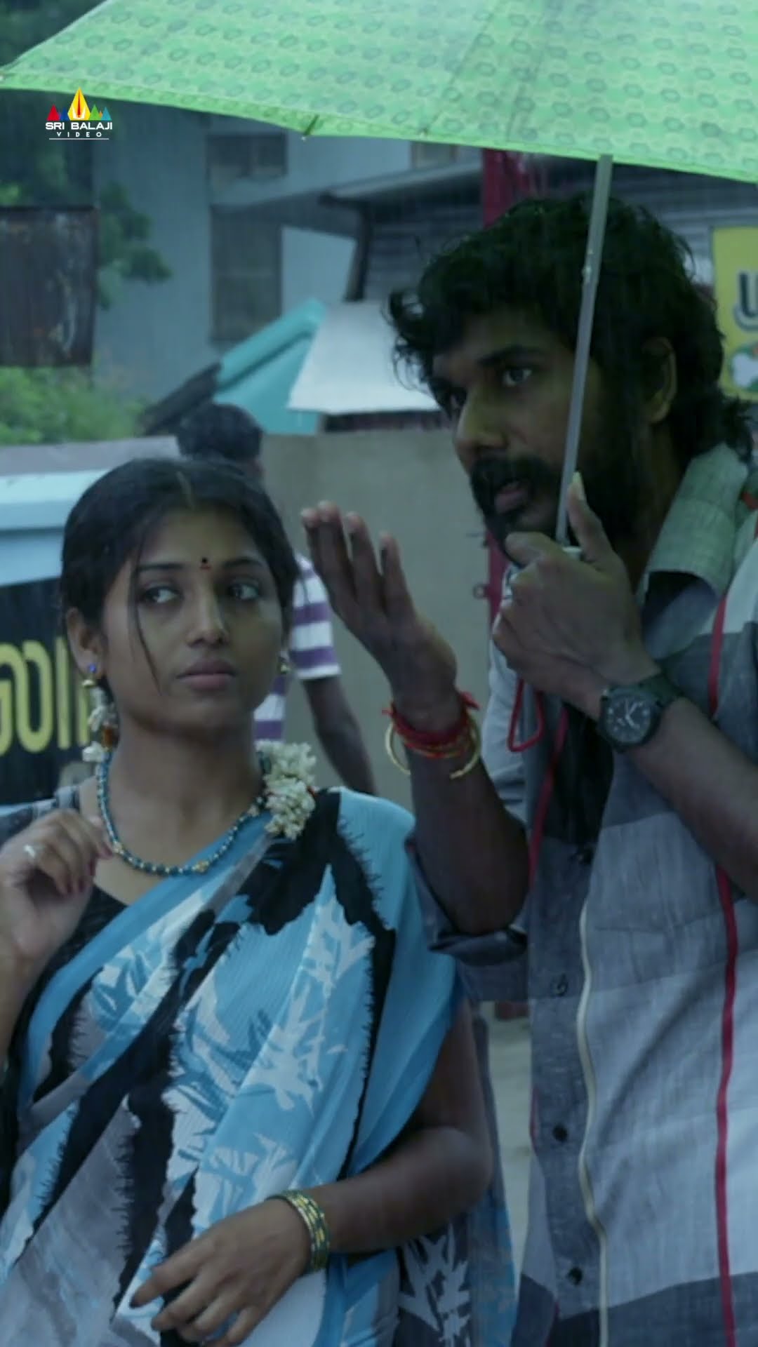 నిన్ను వదిలి ENGLISH సినిమాకి ఎలా వెళ్ళాలి ! #shivakarthikeya | #shorts | #ytshorts | #youtubeshorts