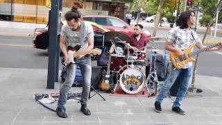 Video voorbeeld van "Traffic and Rock - La calle es su lugar (cover de G.I.T.)"