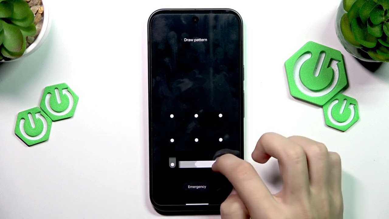 Ilustrasi cara mengubah tampilan jam di layar kunci Google Pixel 10 dengan opsi gaya, ukuran, dan warna.@HardresetInfo Ilustrasi cara mengubah tampilan jam di layar kunci Google Pixel 10 dengan opsi gaya, ukuran, dan warna.@HardresetInfo