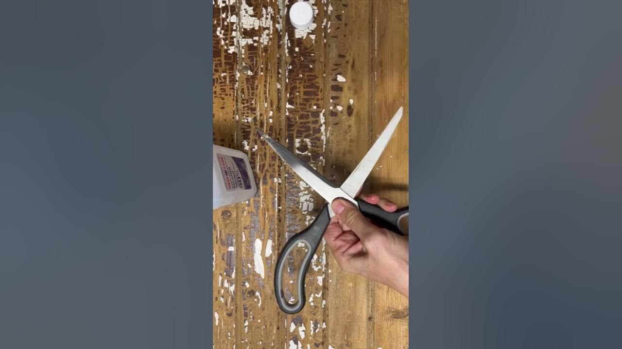 ️ SCISSOR SHARPENING HACK A MustTry DIY Tip! 🌟🔪 DIYCrafts hack