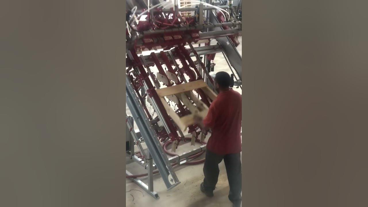 woodpecker-jr-automated-pallet-building-machine-youtube