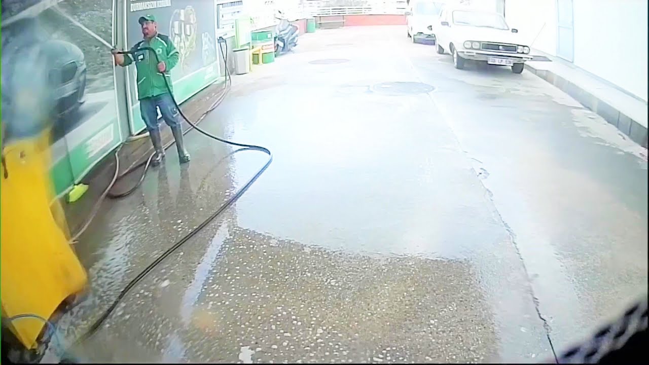 Akaryakıtçıda Araba Yıkatmaya Dört Dörtlük Zam