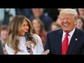 Donald Trump  sings to MelaniaA TRUMP "She's a Lady".