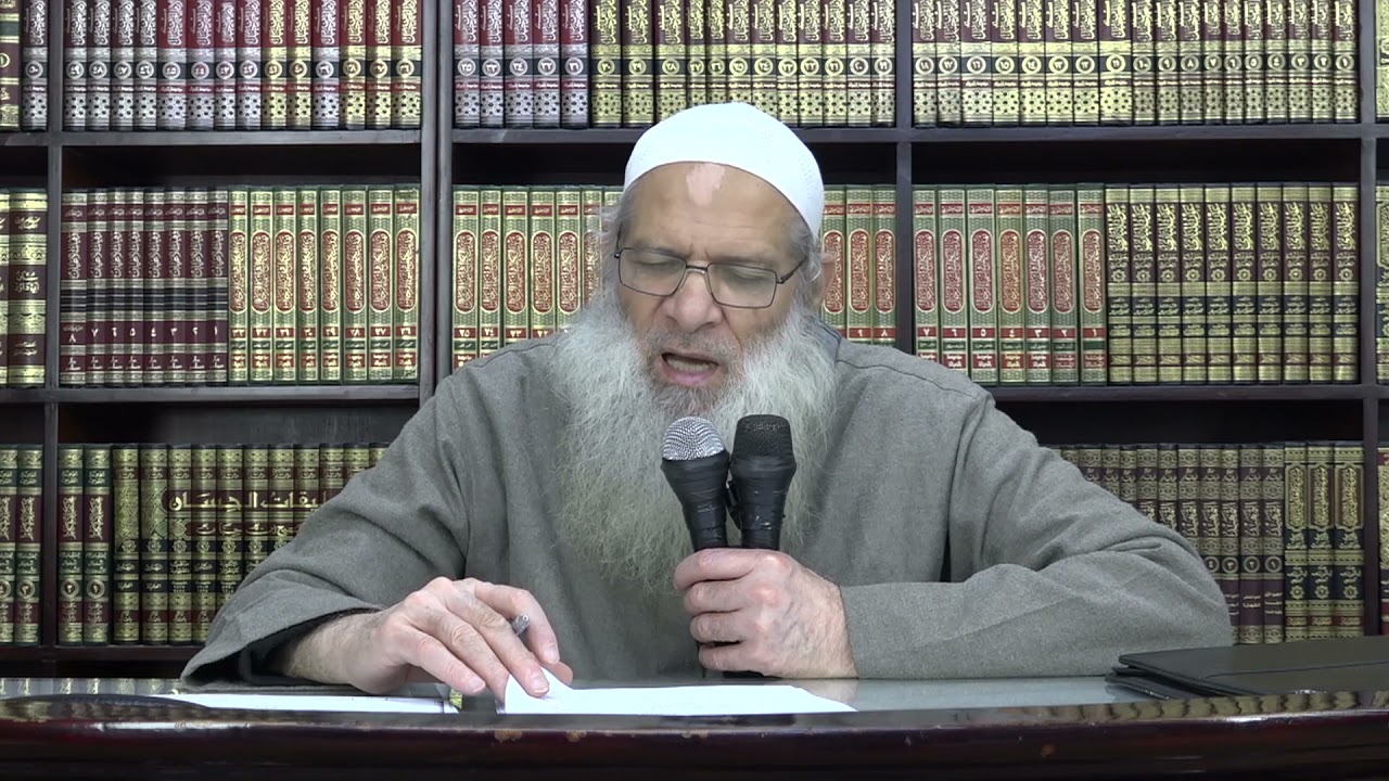 اذكر بعض ما يدعو إلى محبة النبي صلى الله عليه وآله وسلم وتعظيمه