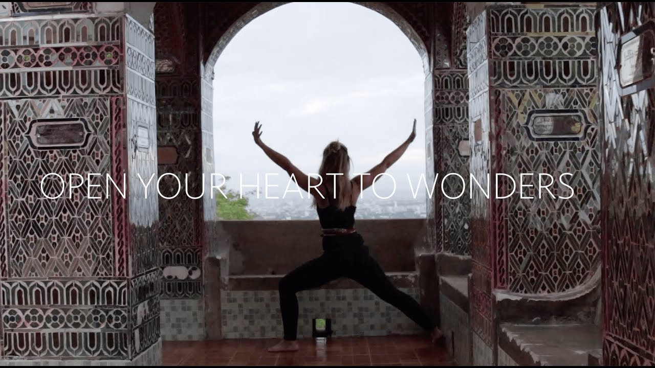 Welcome to HOLIDAY FOR THE HEART  ♥  Promo Yoga Video