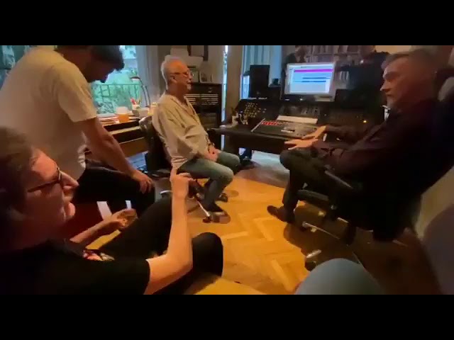 Charly García: "No se inunda maaaaás"