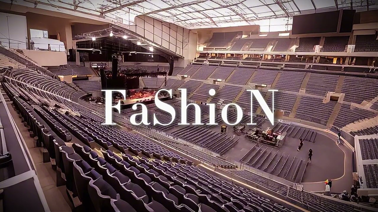 cortis FaSHioN - but you're in an empty stadium