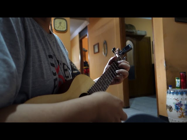 Strumming with some bokeh | Sony RX100M3 | Zoom H1 class=