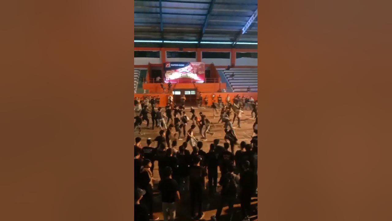 REBELLION ROSE - Bermalam Bintang | at Voicehell End Of The World