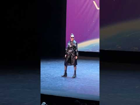 Satisfaction! #mariepoppins #misspoppinschoreography #bennybenassi #robot #dance