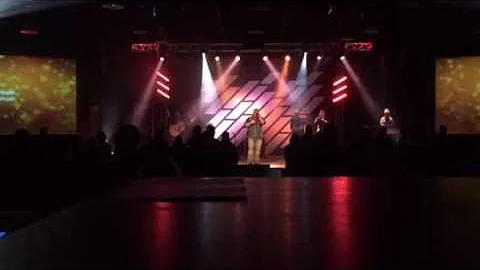 Cloverton Hallelujah performed by Road to Zion at ...