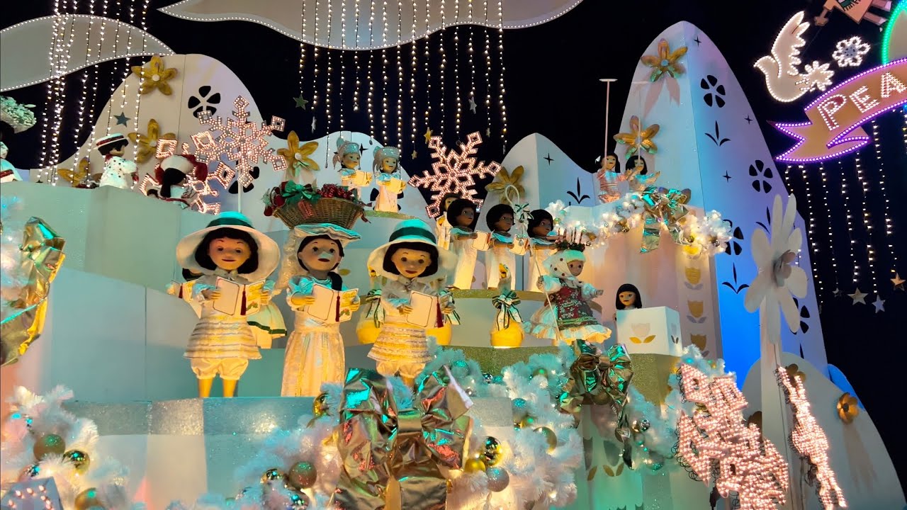 “it’s a small world” Holiday Full ride Disneyland 2021