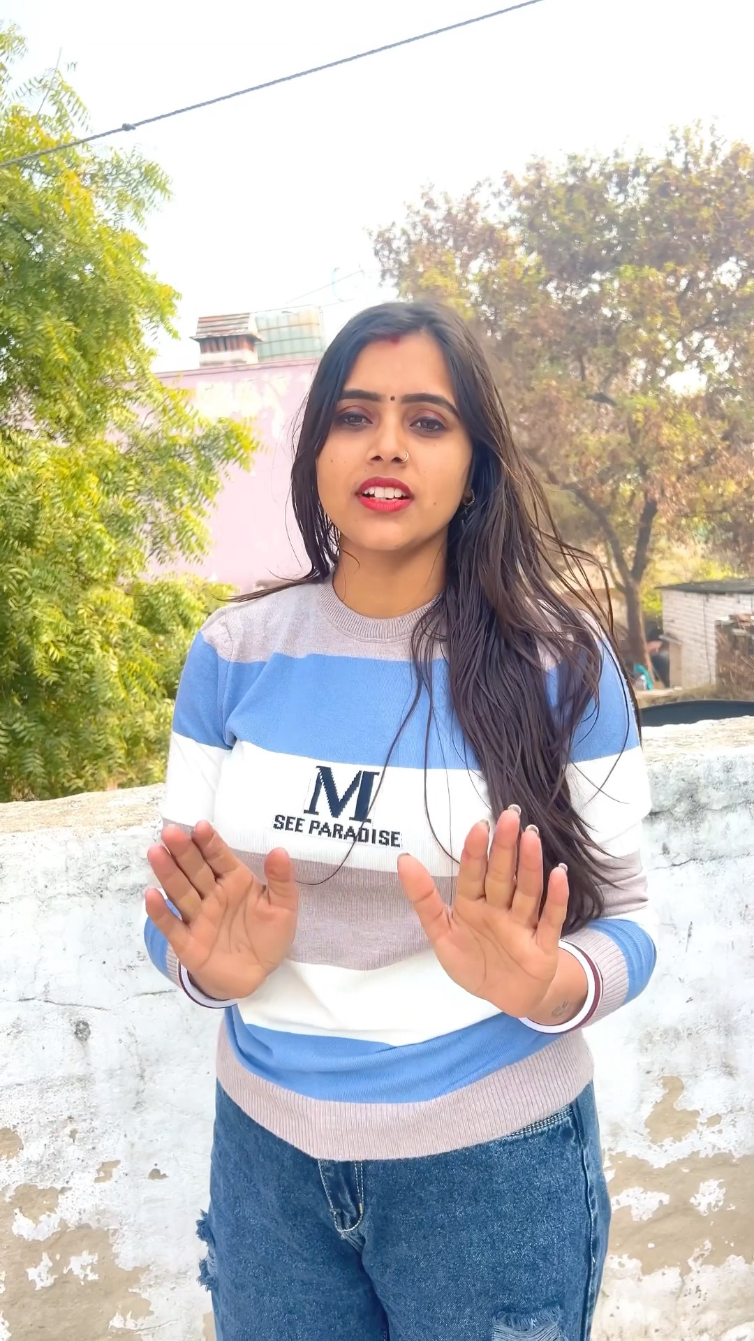 दोस्तों मेरा नया गाना देखे dancer meenu यूट्यूब चैनल पर #meenu