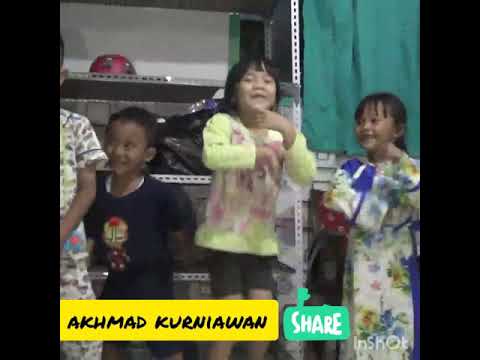 ANAK KECIL JOGET ASYIK... COVER LAGU HAREUDANG ANIK ARNIKA