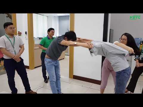Video WAKE UP | Trò chơi lột áo - youtube