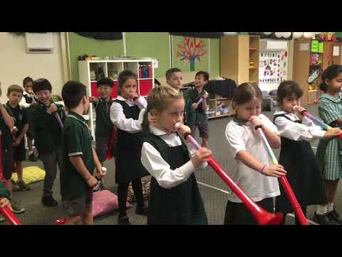pBuzz plays Hot Cross Buns in Australia