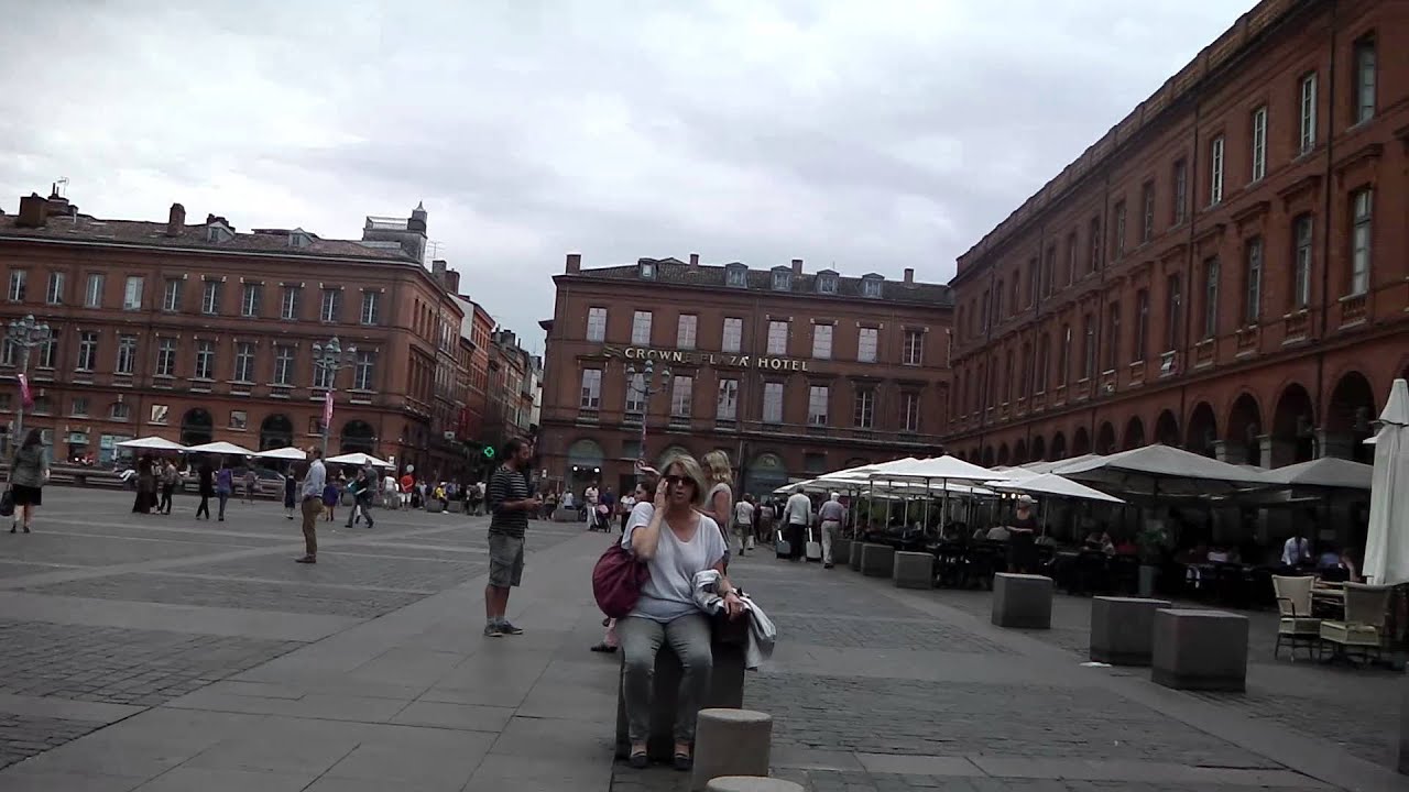 Place du Capitole, Toulouse, France - YouTube