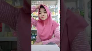 Hijab goyang tik tok