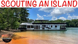 Scouting THE BEST ISLAND For Off Grid Houseboating