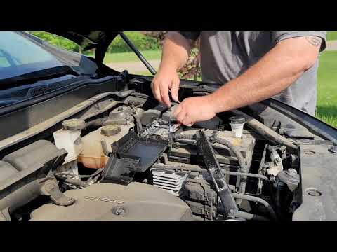 How to Install a Car Battery in my Wifey 2017 Buick Envision.