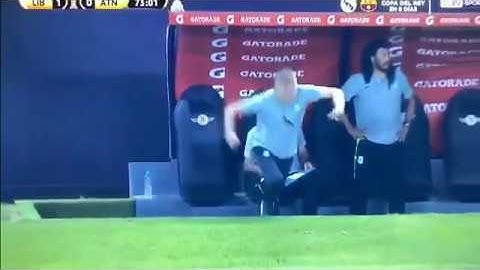Jogador DERRUBA treinador, sim! Paulo Autuori mostra - Libertad x Atlético Nacional (Libertadores)