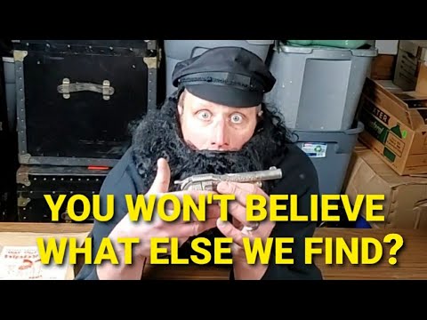 OWNER WANTED UNIT BACK, see why? Abandoned totes w/ silver, gun & more? I found WHAT? UNBOXING VIDEO