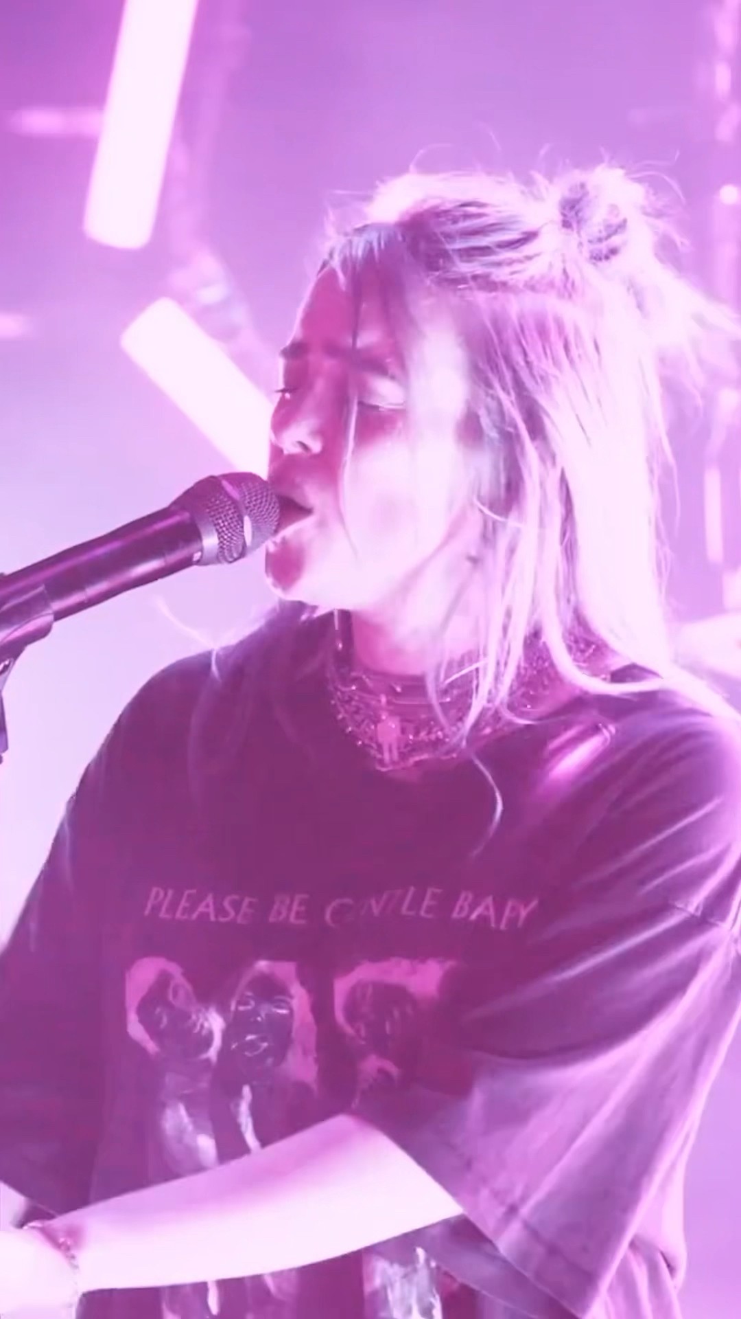 “wish you were gay” – the sixth song on WHEN WE ALL FALL ASLEEP, WHERE DO WE GO?
