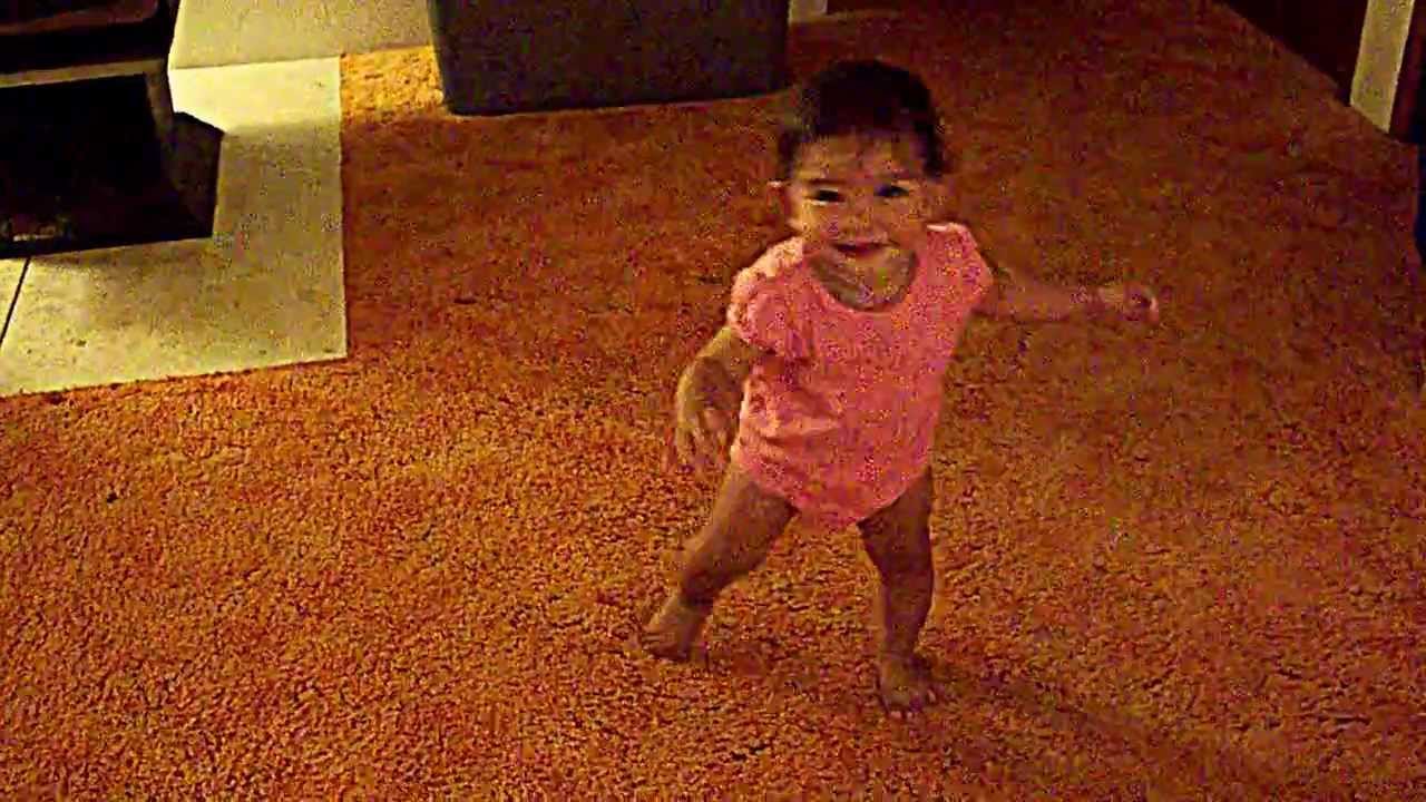 walking at 8 months