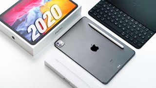 Unboxing and setup of the new ipad pro 2020. apple is bridging gap
between a laptop, especially as we now have trackpad/mouse support.
which...