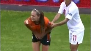 Download lagu 4 Pemain sepak bola wanita kemaluannya di injak sai pingsan 4 Pemain sepak bola wanita kemaluannya di injak sai pingsan