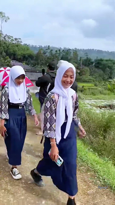 Bikin adem liatnya 😊🤗 #shorts #anaksekolah #abg #cantik #smp #warga62 #gadisdesa #konoha