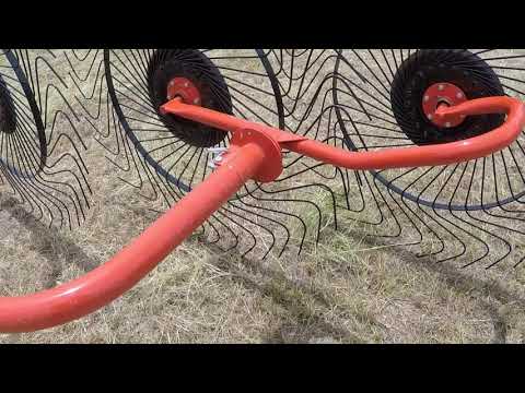 Video: Traktorové hrábě na seno