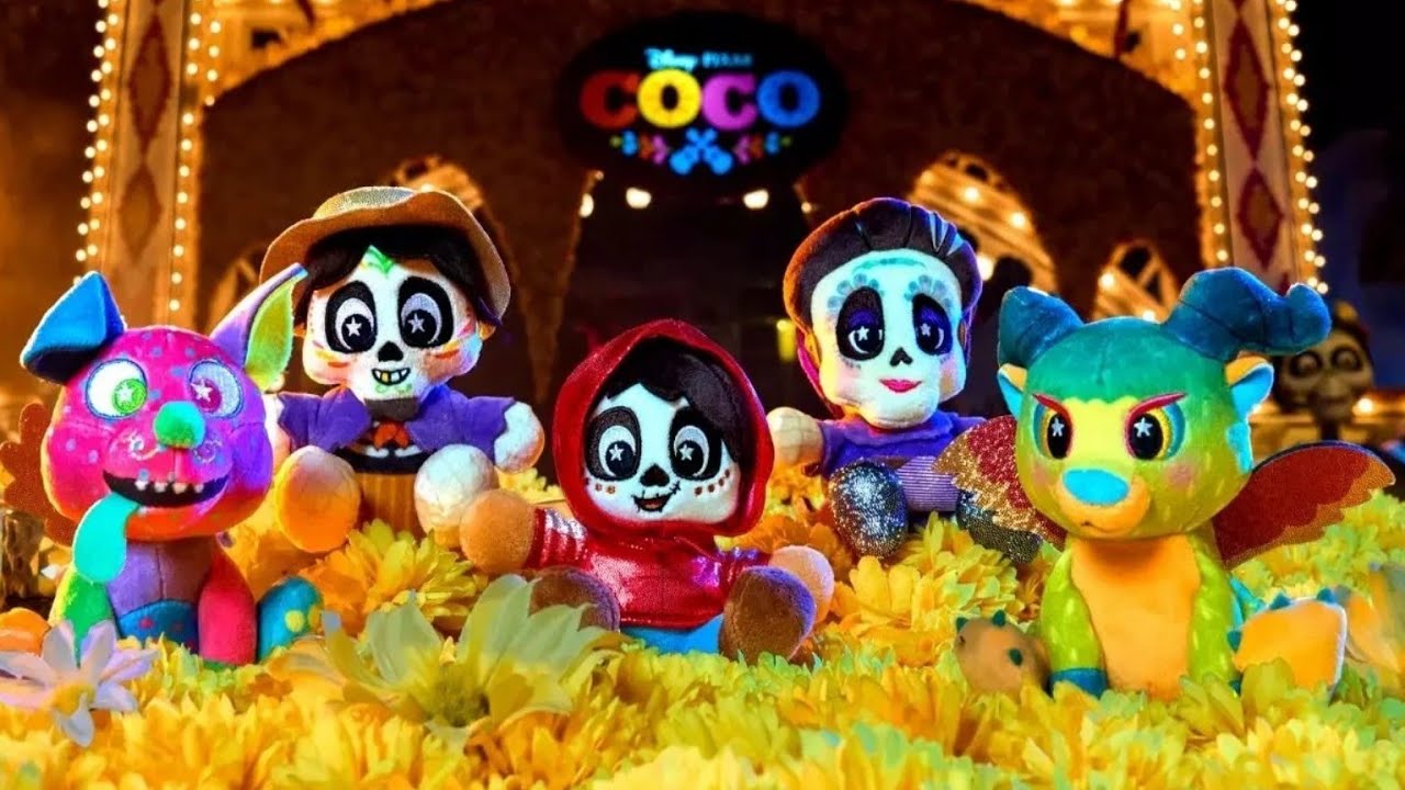 UNBOXING the NEW Disney Coco Wishables Shimmer Mystery Boxes