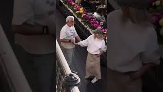 حتى لو صرت ختيار وشايل عكازه ما احلاهن   اجمل حالات واتساب منوعة   سمعها