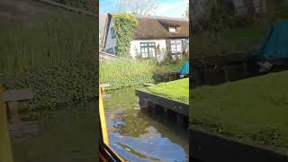 The Dutch village of Giethoorn is a piece of heaven on earth by Crazy Car Chaos 6 views 1 year ago 1 minute, 13 seconds