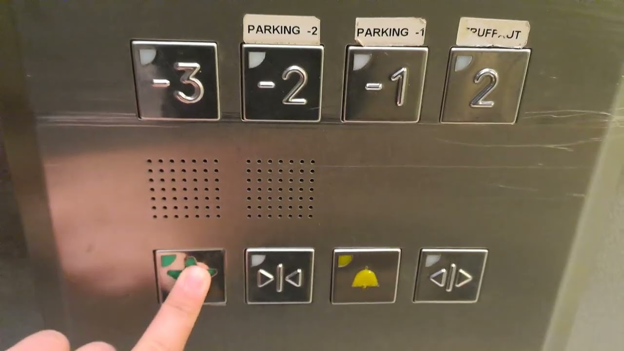 2007 Thyssenkrupp Elevator@ Truffaut Garden Centre in La Vache Noire Mall Arcueil in Paris, France