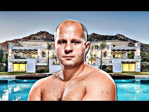 Как живёт ФЁДОР ЕМЕЛЬЯНЕНКО
