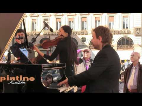 Musica per pianoforte e violino  a piazza San Carlo Torino