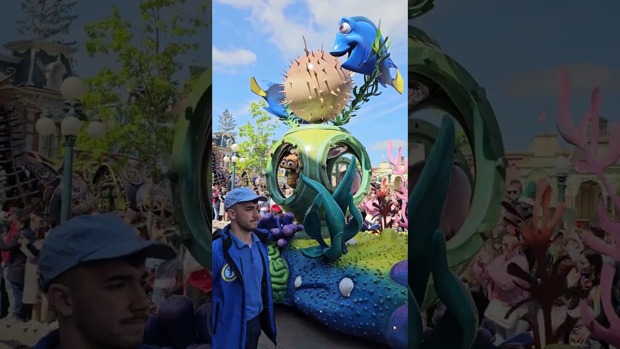 Disneÿĺand Morning Parade 