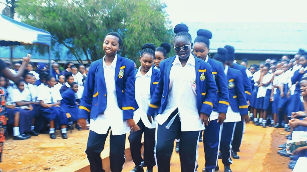 DANCERS FORM 4 AS THEY BID FAREWELL