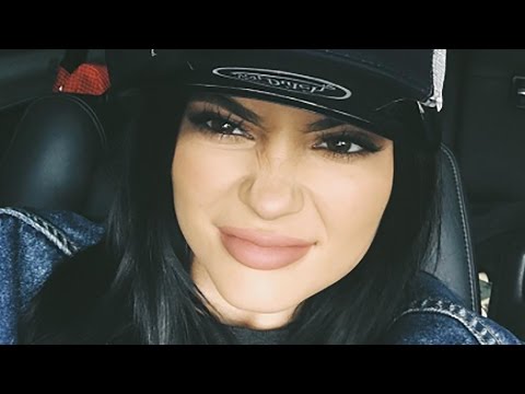 Video: Kylie Jenner Draagt een Gordel