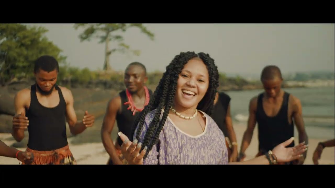 Reine Makoua - Tâ Loma ( Clip Officiel ) 1er extrait de l’album Afro-Ngoli 
