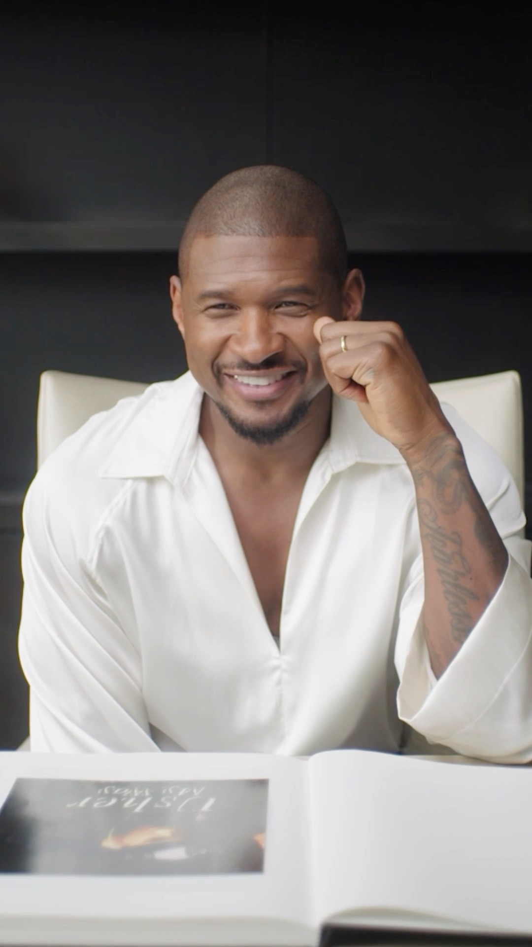 MY LIFE IN LOOKS w/ @Vogue https://www.youtube.com/watch?v=E4zwH5nd5bU